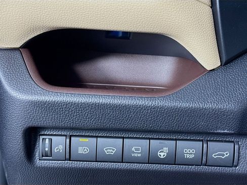 New 2025 Toyota RAV4 Limited image 13