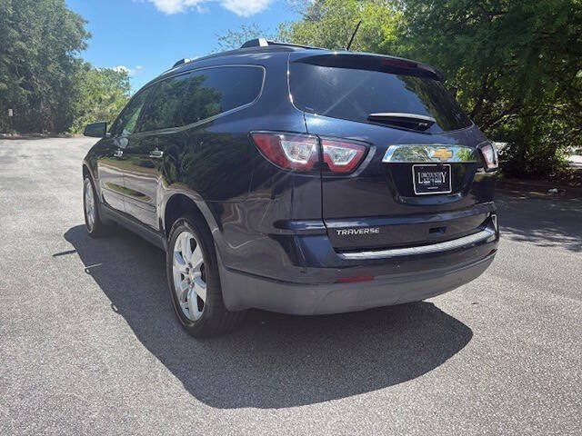 Used 2017 Chevrolet Traverse LT w/ Style and Technology Package FWD image 7