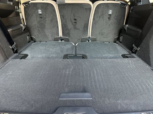 Used 2026 Volvo XC90 B6 Plus w/ Protection Package Premier AWD/4WD image 17