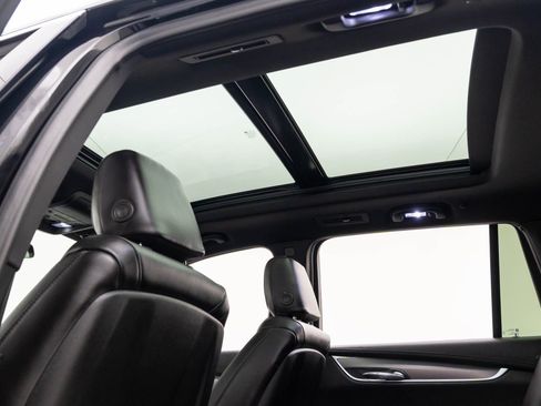 New 2025 Cadillac XT6 Luxury image 11