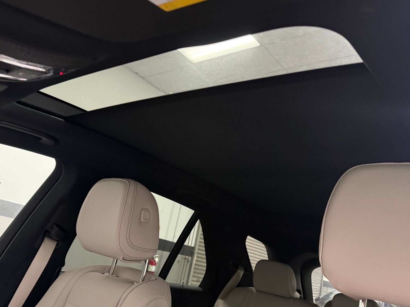 Used 2025 Mercedes-Benz GLE 350 4MATIC image 18