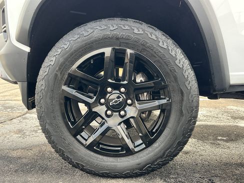 Used 2023 Chevrolet Colorado Trail Boss image 9