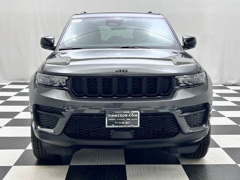 New 2025 Jeep Grand Cherokee Altitude image 3