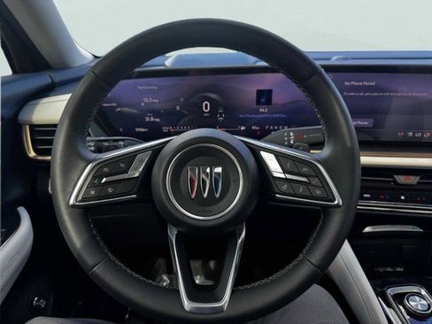 Used 2024 Buick Envision Avenir image 29