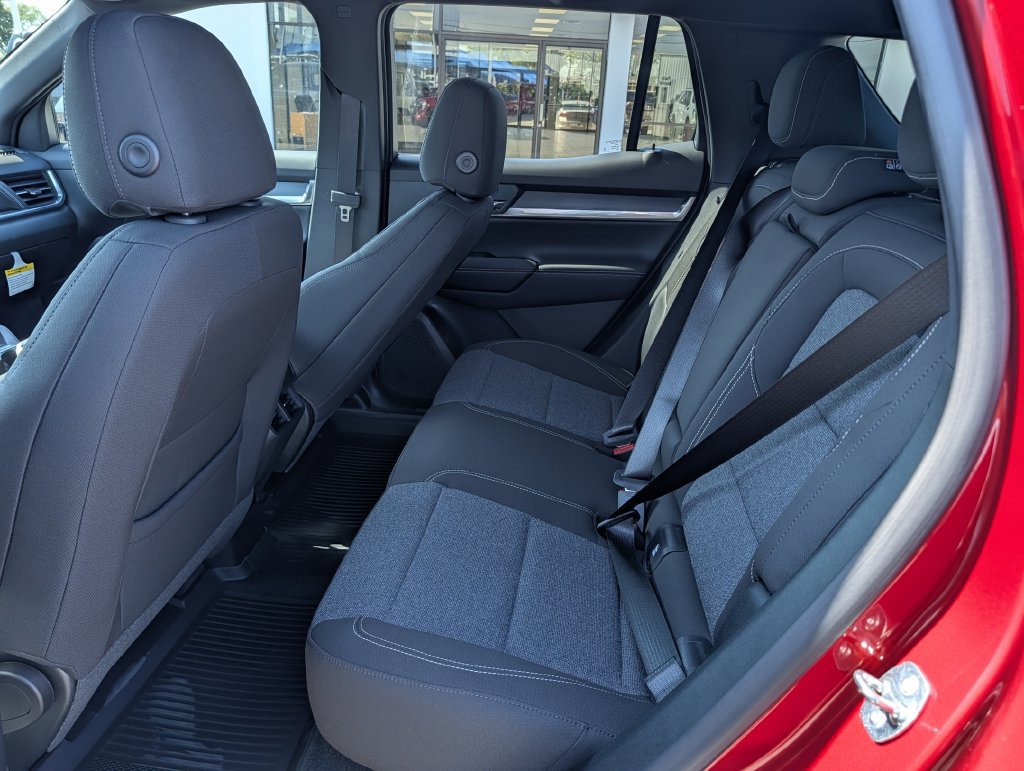 New 2027 GMC Terrain Elevation w/ Technology Package II FWD image 25