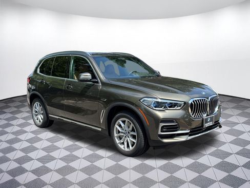 Certified 2023 BMW X5 xDrive45e w/ Executive Package AWD/4WD image 6