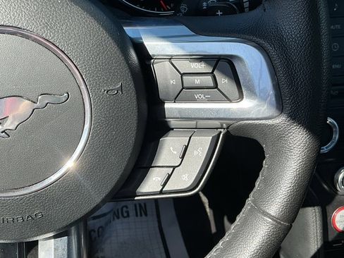 Used 2015 Ford Mustang Coupe image 30