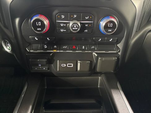 Used 2020 GMC Sierra 1500 Elevation AWD/4WD image 24