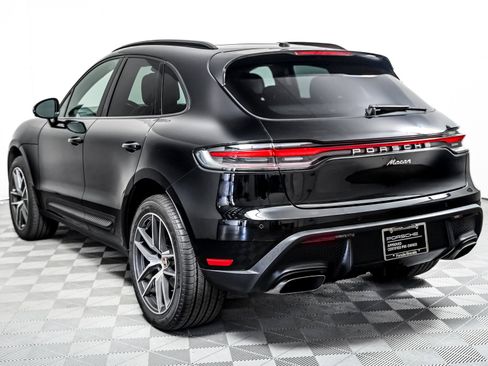 Certified 2024 Porsche Macan AWD/4WD image 3