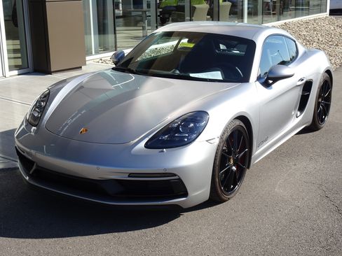 Used 2023 Porsche 718 Cayman GTS RWD image 2