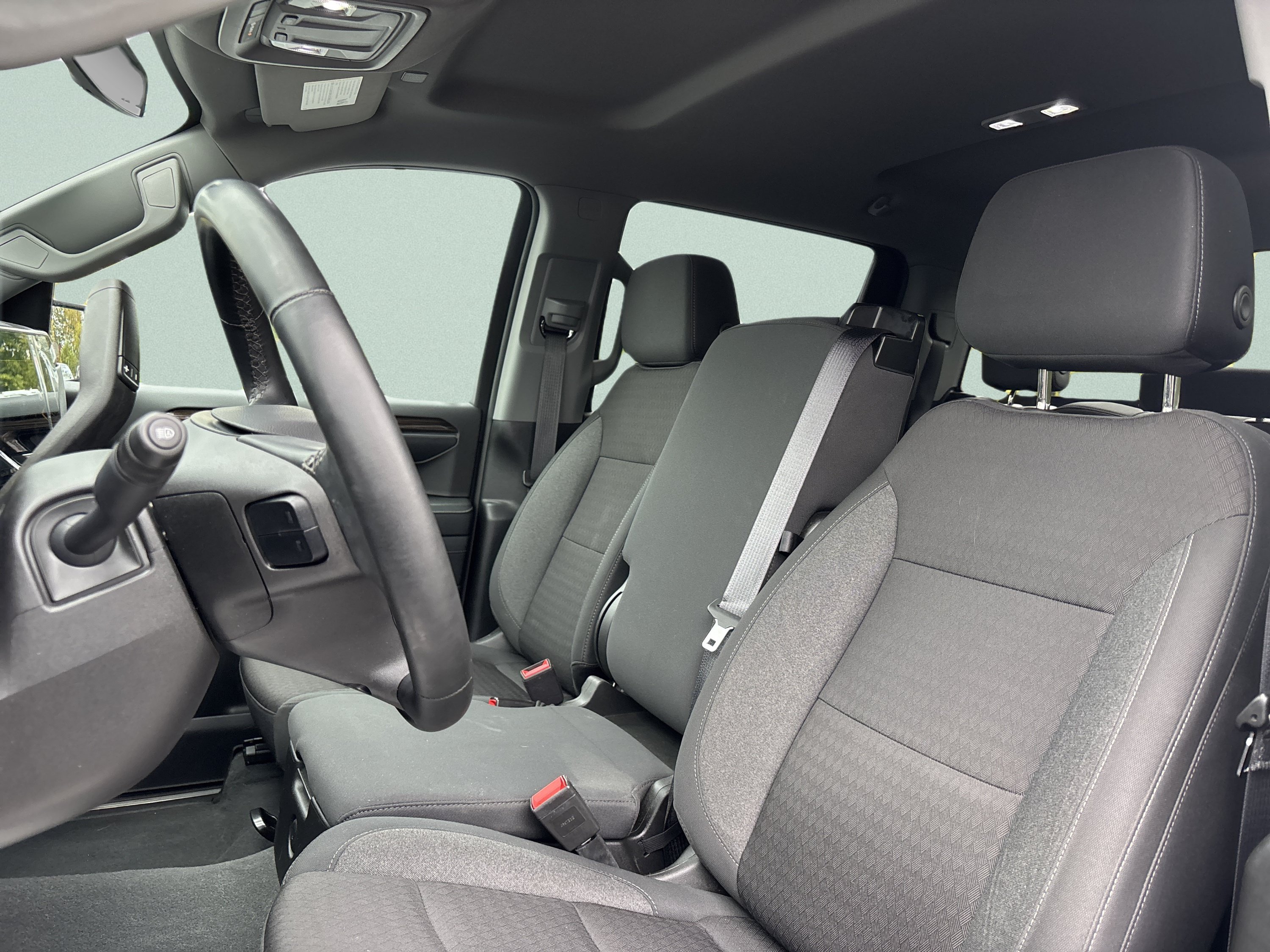 Used 2024 Chevrolet Silverado 1500 LT AWD/4WD image 14
