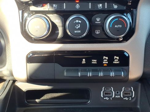 Certified 2021 RAM 1500 Laramie image 15