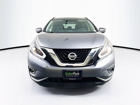 Used 2018 Nissan Murano SV FWD image 2