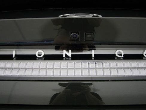 Used 2023 Hyundai Ioniq 6 SEL RWD image 40