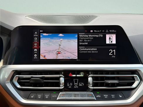 Used 2020 BMW 330i Sedan w/ Executive Package RWD image 17