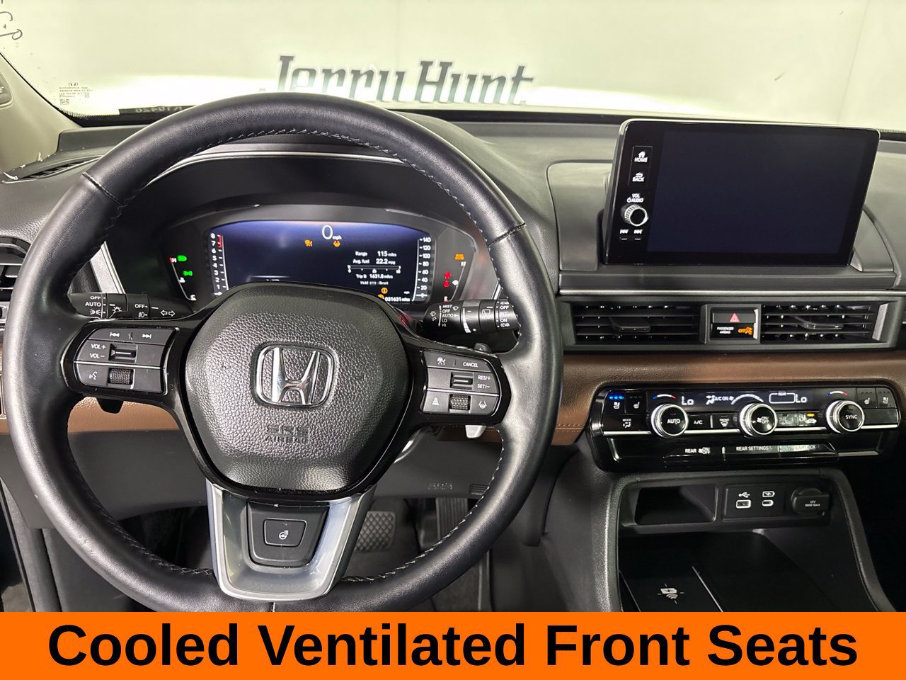 Used 2025 Honda Pilot Elite image 15