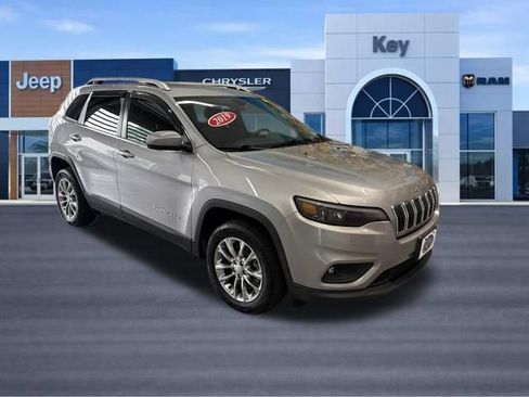 Used 2019 Jeep Cherokee Latitude Plus AWD/4WD image 10