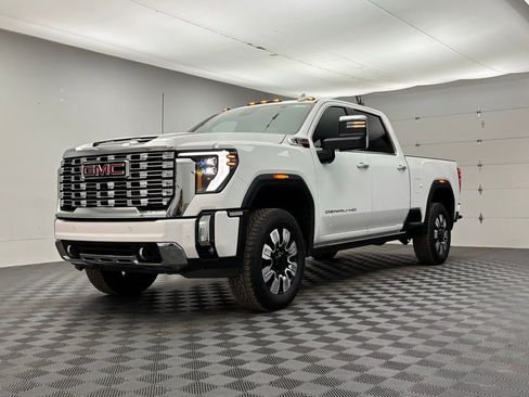 New 2025 GMC Sierra 2500 Denali w/ Denali Reserve Package image 14