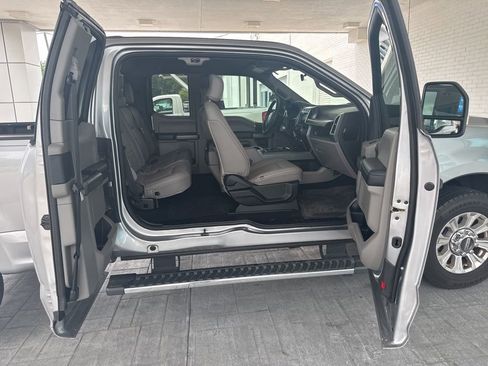 Used 2020 Ford F250 XLT w/ XLT Value Package RWD image 9