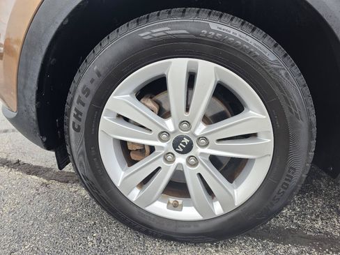 Used 2017 Kia Sportage LX AWD/4WD image 7