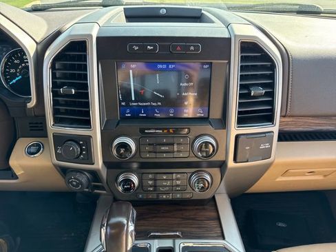 Used 2019 Ford F150 Lariat w/ Equipment Group 502A Luxury AWD/4WD image 29
