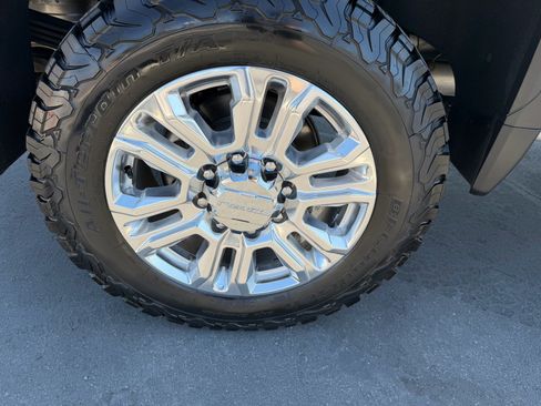 Used 2020 GMC Sierra 2500 Denali w/ Denali Ultimate Package AWD/4WD image 33