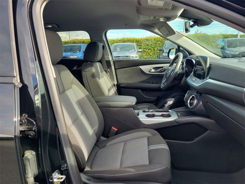 Used 2025 Chevrolet Blazer LT w/ Convenience Package image 26