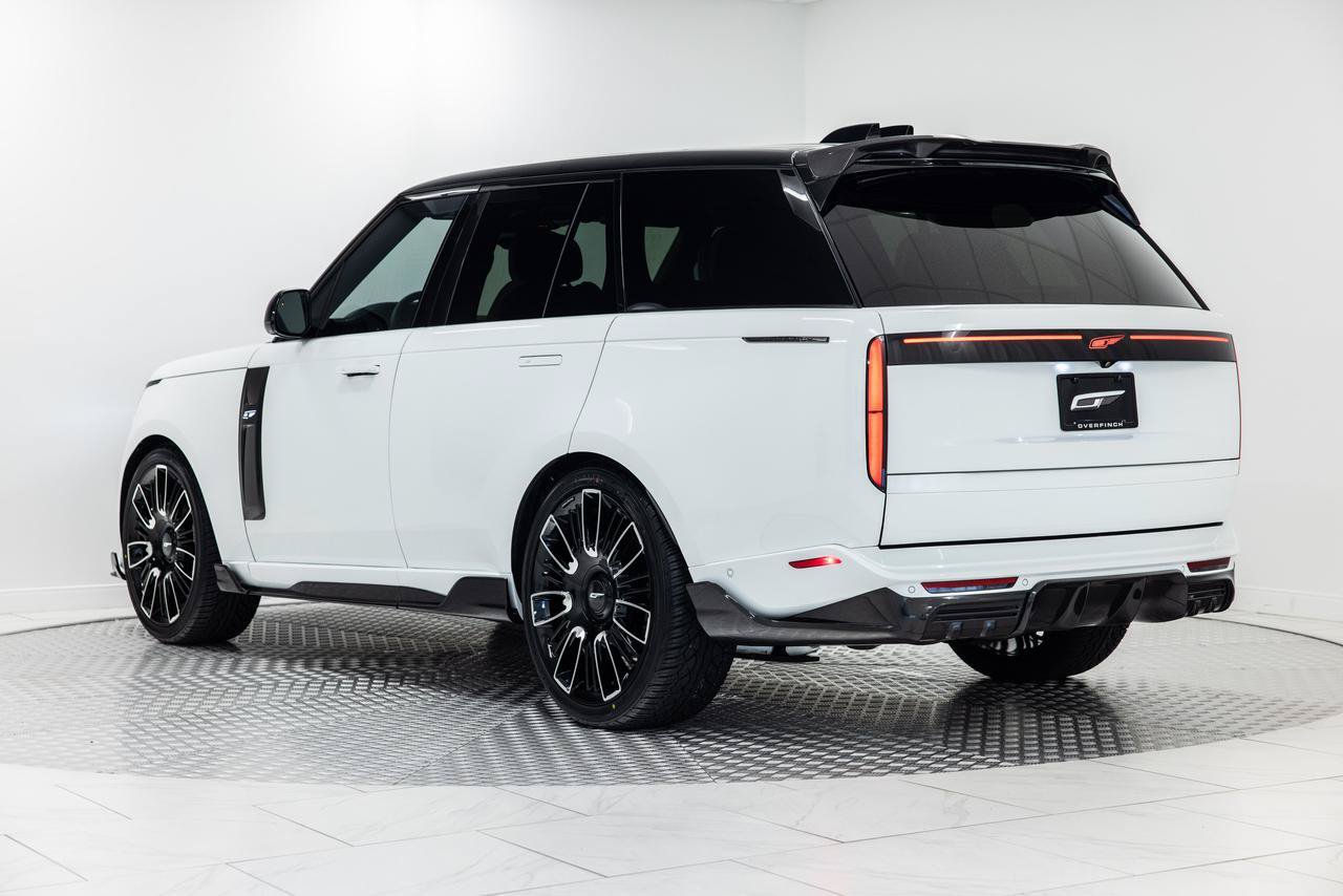 Used 2025 Land Rover Range Rover SE AWD/4WD image 2