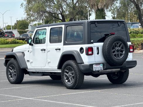 Used 2026 Jeep Wrangler Unlimited Sport AWD/4WD image 6