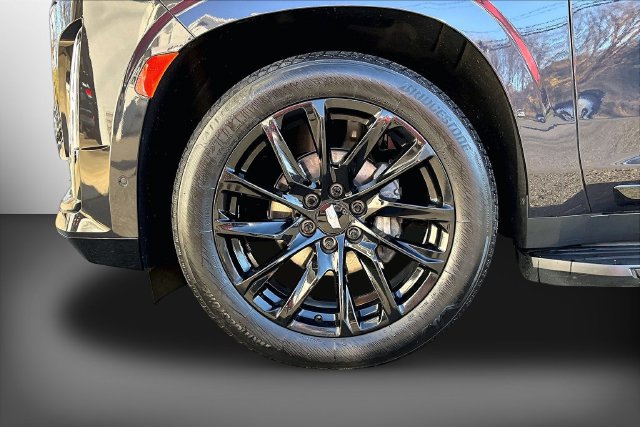Used 2024 Cadillac Escalade Sport Platinum w/ LPO, ONYX Package AWD/4WD image 35