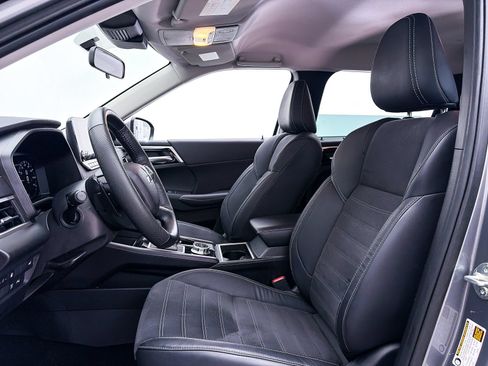 Used 2023 Mitsubishi Outlander SE AWD/4WD image 18