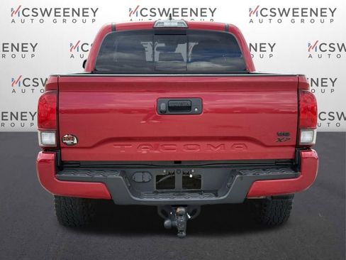 Used 2018 Toyota Tacoma SR5 image 4