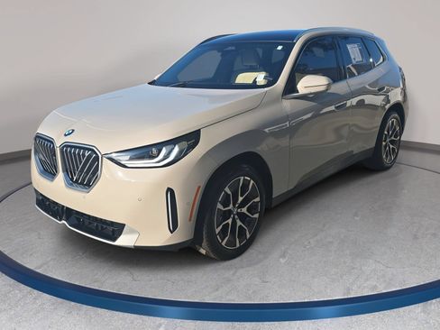 Used 2025 BMW X3 xDrive30i w/ Premium Package AWD/4WD image 1