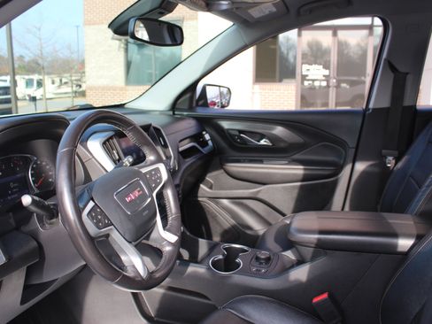 Used 2021 GMC Terrain SLT image 14