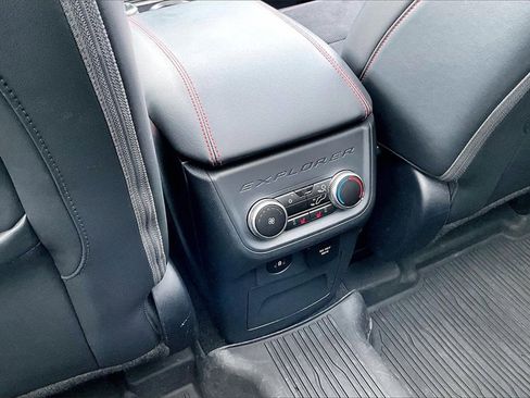 Used 2025 Ford Explorer ST image 24