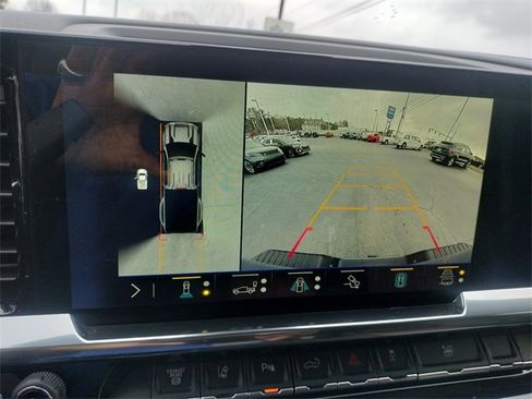 Used 2025 Chevrolet Silverado 3500 High Country w/ High Country Premium Package image 29