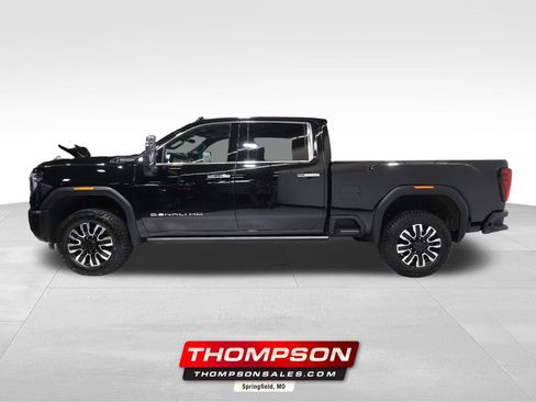 Used 2025 GMC Sierra 3500 Denali Ultimate AWD/4WD image 1
