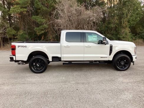 New 2026 Ford F250 Lariat w/ Black Appearance Package AWD/4WD image 4