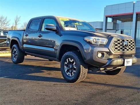 Certified 2023 Toyota Tacoma TRD Off-Road image 2