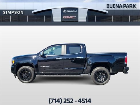 Used 2022 GMC Canyon Denali w/ Denali Black Edition Package image 5
