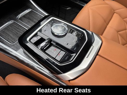 Used 2025 BMW 740i xDrive image 29