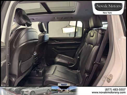 Used 2023 Jeep Grand Cherokee L Limited AWD/4WD image 13