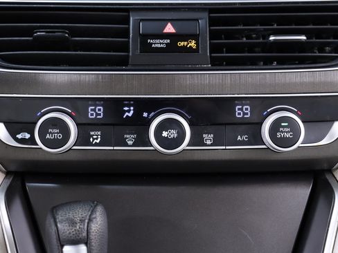 Used 2018 Honda Accord LX image 13