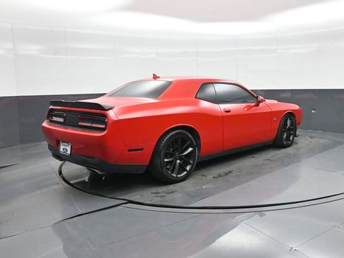 Used 2017 Dodge Challenger R/T Scat Pack image 4
