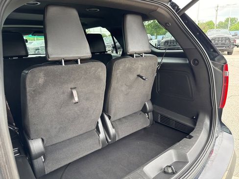 Used 2014 Ford Explorer Limited w/ Equipment Group 301A AWD/4WD image 18