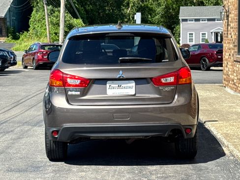 Used 2017 Mitsubishi Outlander Sport ES AWD/4WD image 5