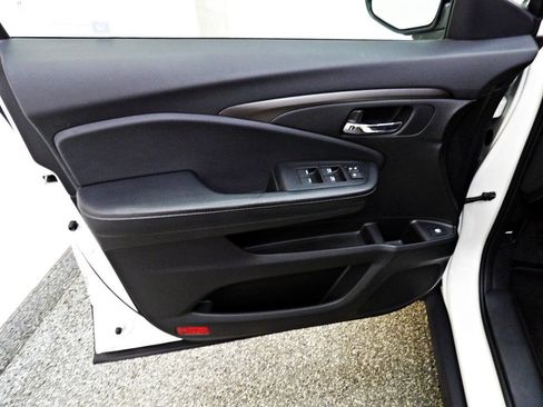 Used 2018 Honda Ridgeline RTL-T image 7