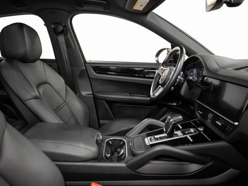 Used 2021 Porsche Cayenne Coupe image 58