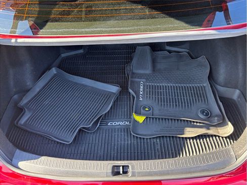 Used 2020 Toyota Corolla LE image 36