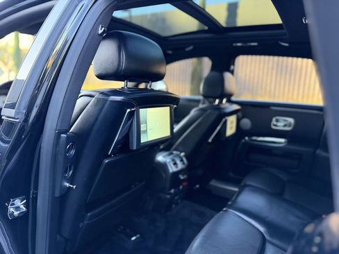 Used 2017 Rolls-Royce Ghost RWD image 22